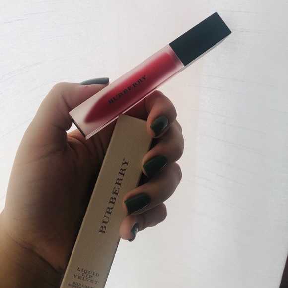 Burberry Regiment Red Velvet Liquid Lip Stick - Picture 5 of 7